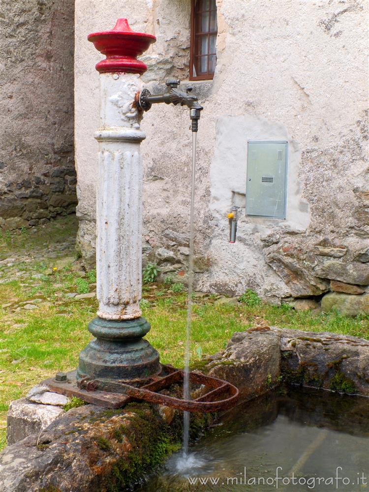 Montesinaro fraction of Piedicavallo (Biella, Italy) - Fountain